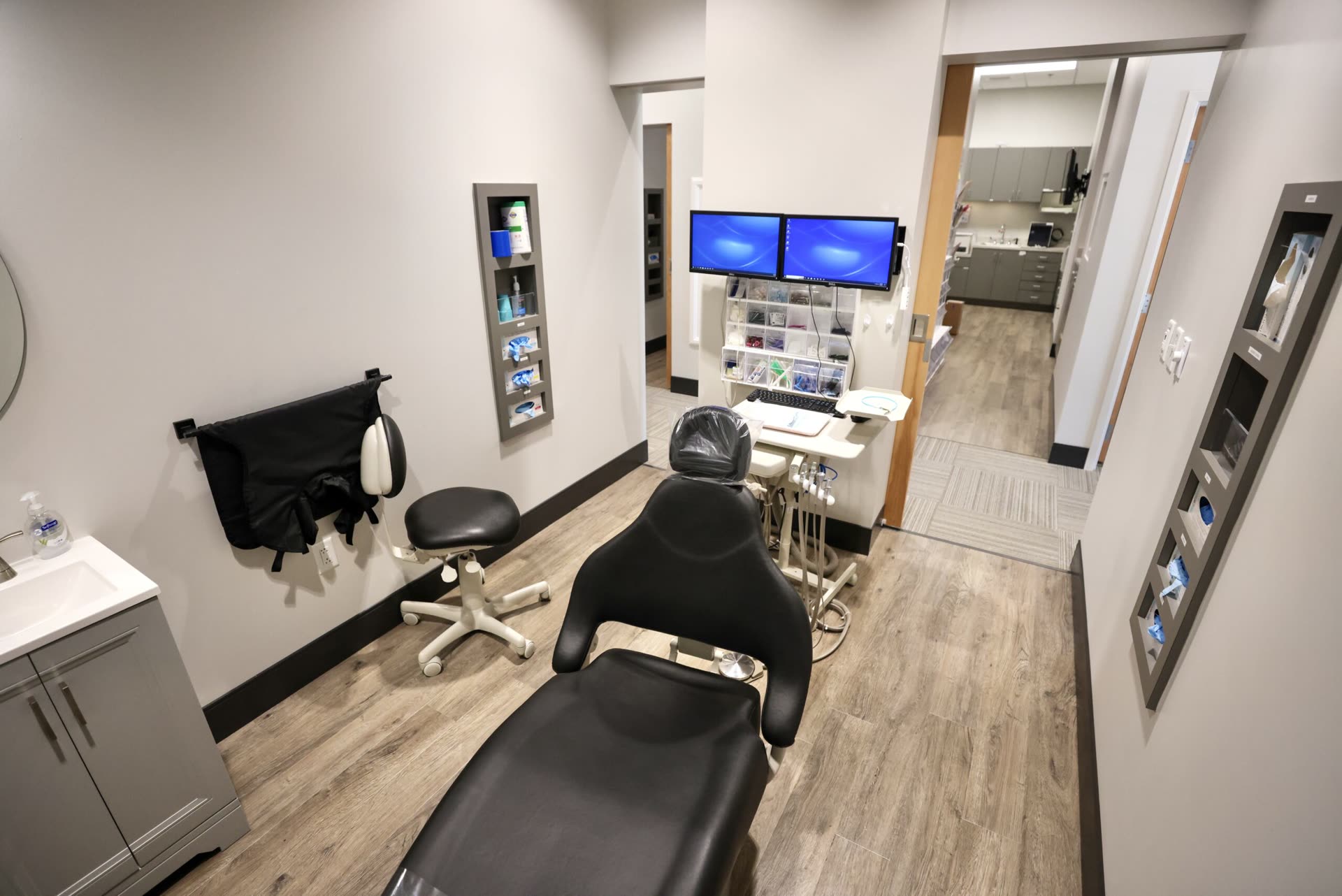 Is There a Family Dentist Near Me Accepting New Patients?